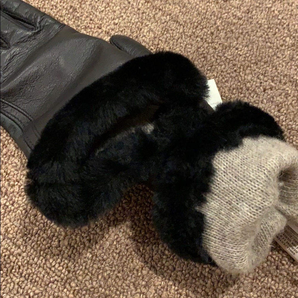 Ugg - Picture 5 of 5